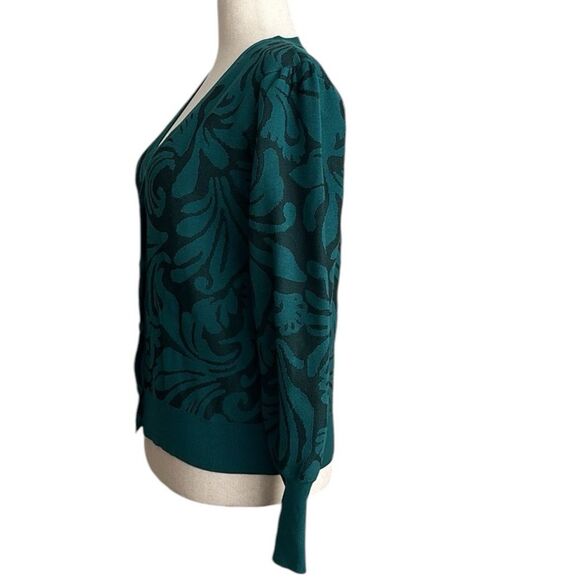 Chico’s Mesh Jacquard Button Front Cardigan Emerald Green Size 2/L - Picture 6 of 10